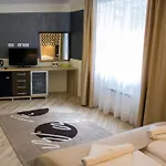 Ξενοδοχείο με διαμερίσματα Apart-club Zora 4*